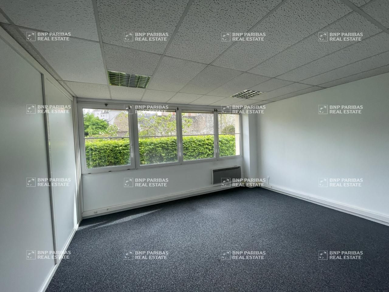 103 m² pour ce bureaux en location à Orleans