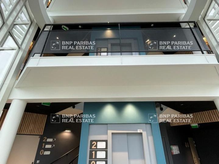 919.13 m² pour ce bureaux en vente à Carquefou