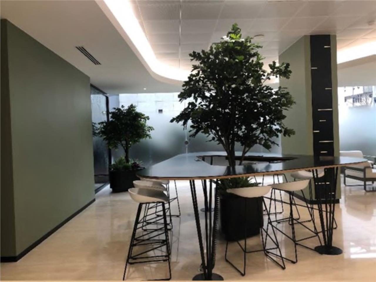 En face de la Gare de Lyon et bénéficiant donc d'