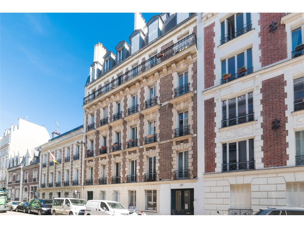 Idéalement localisé à proximité de la place du Ma