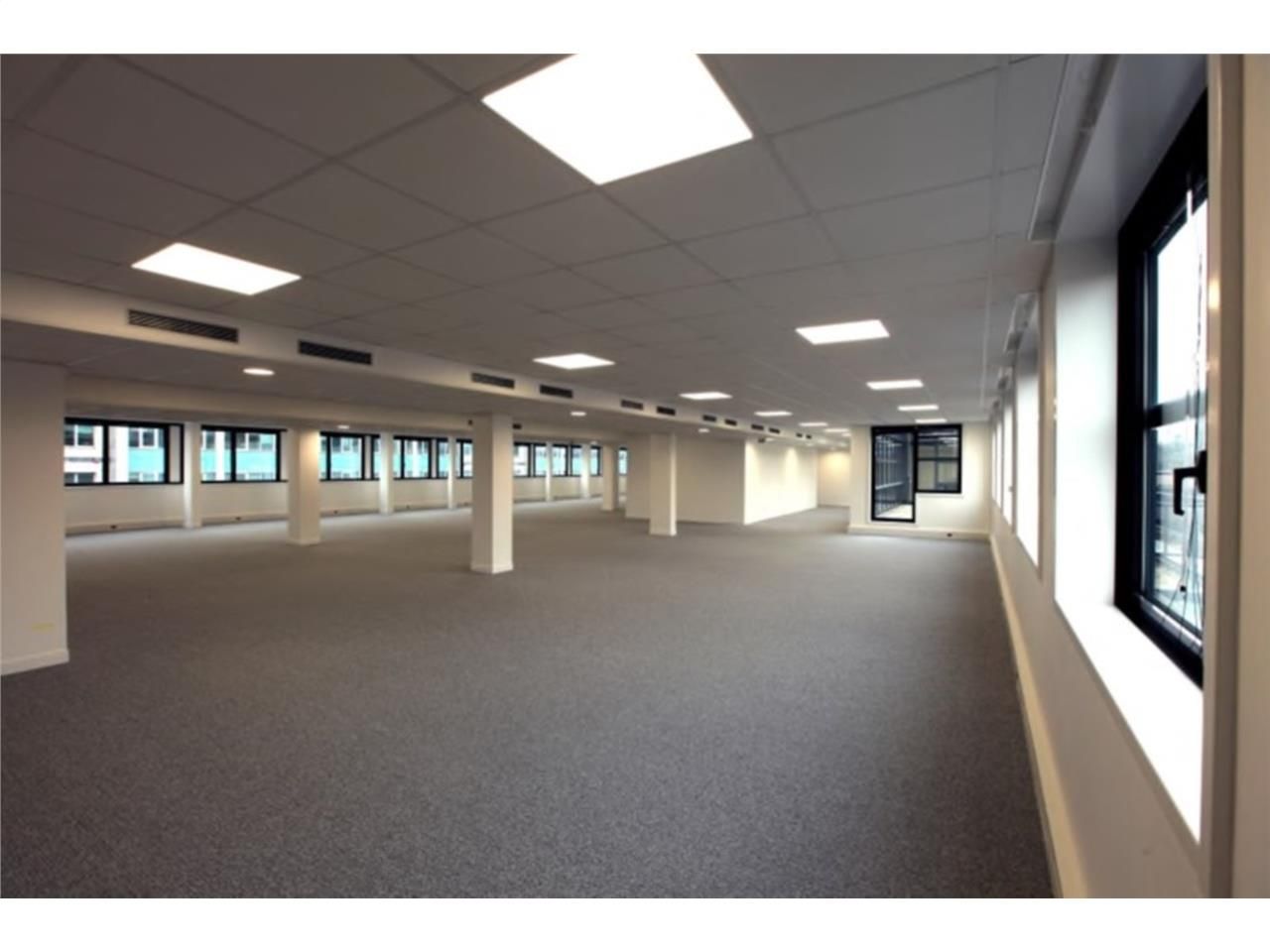 Dans un immeuble de très bon standing nous vous p