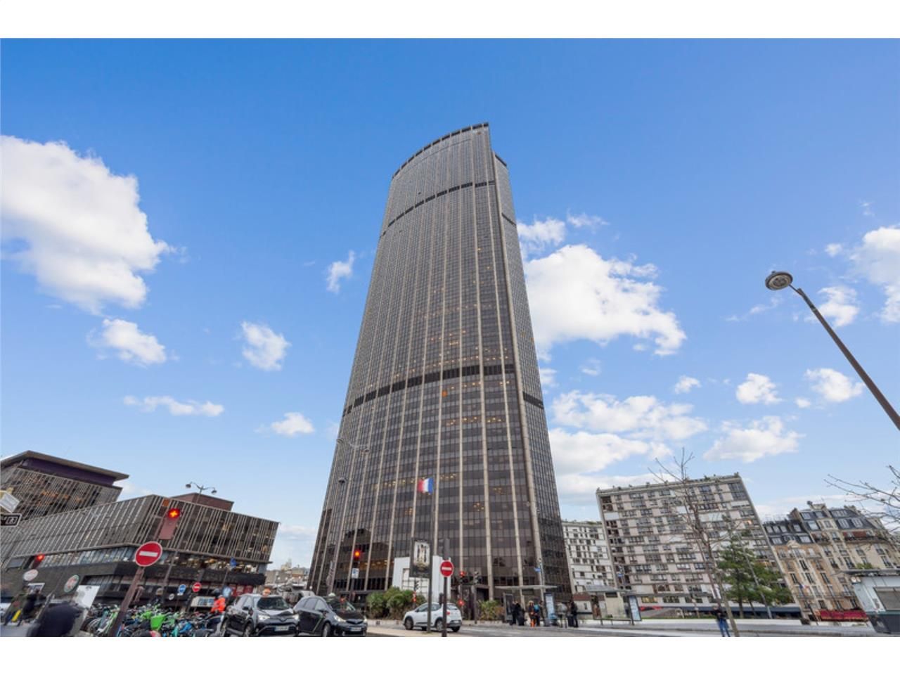 A toute proximité de la gare Montparnasse, Alex B