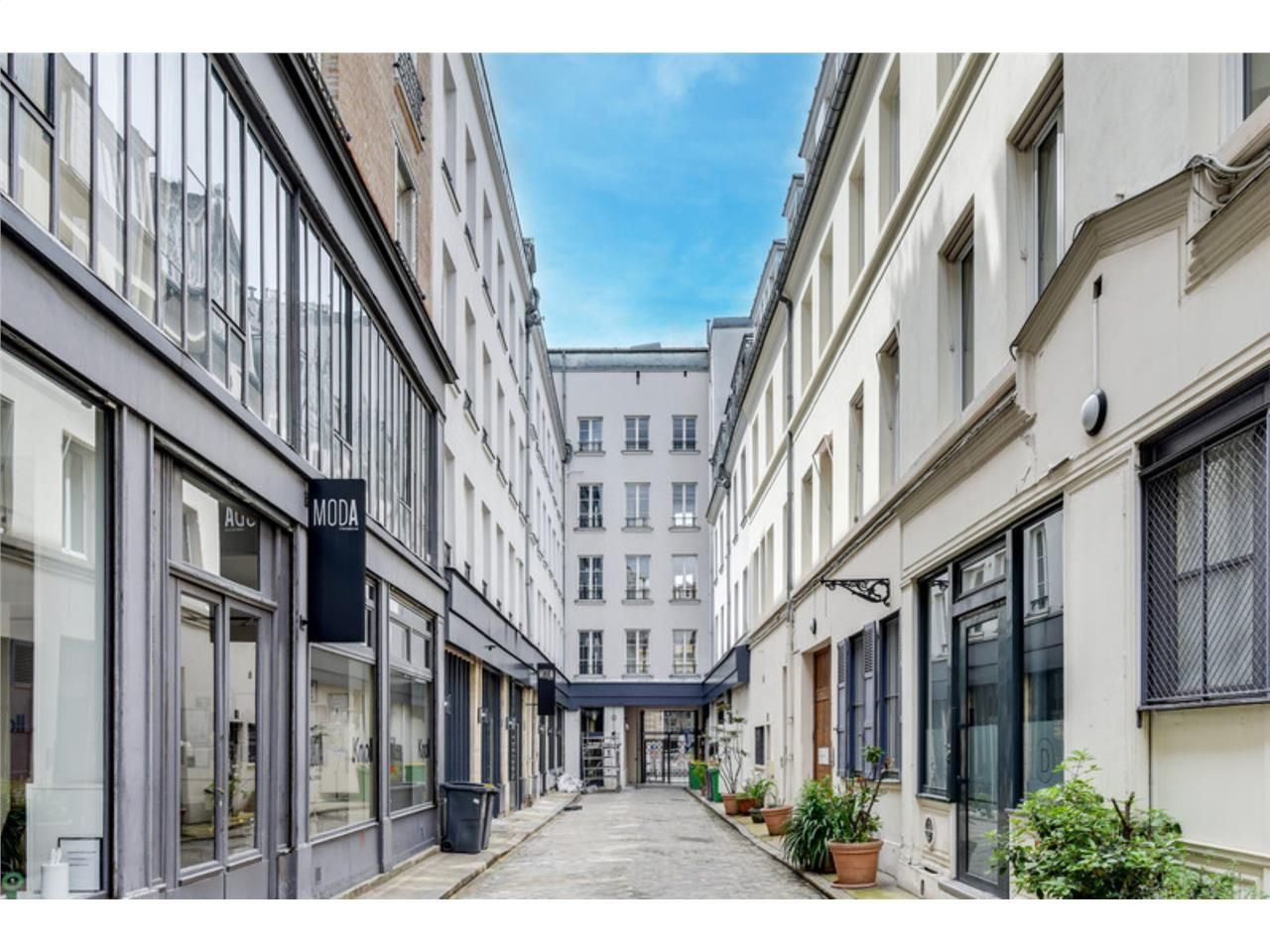 A proximité immédiate de la place de la Bastille,