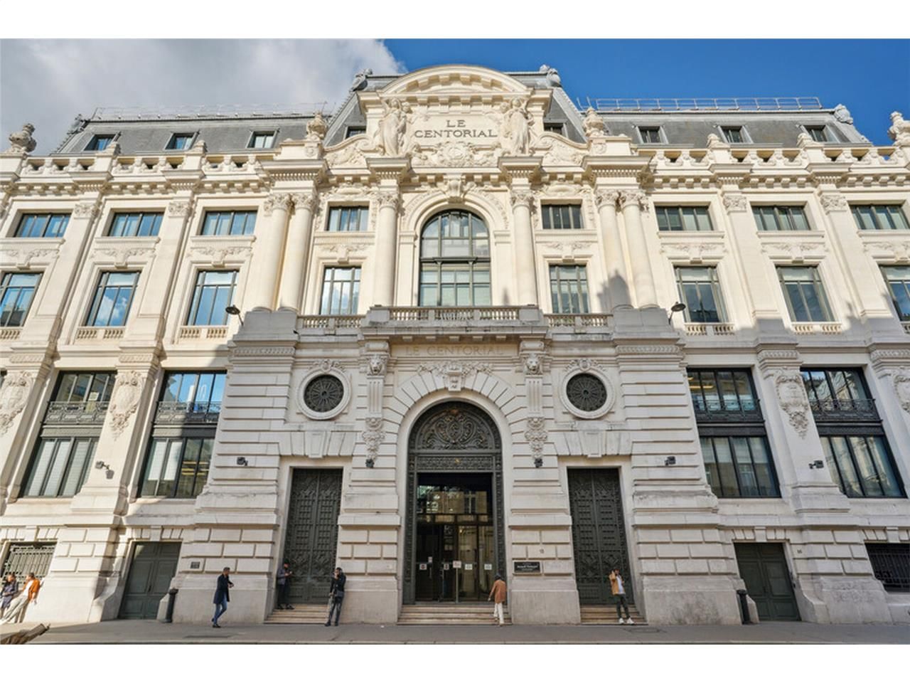 Alex Bolton vous propose à la location, au sein d