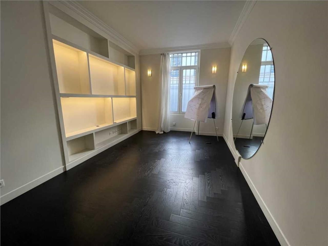 Alex Bolton vous propose à la location une surfac