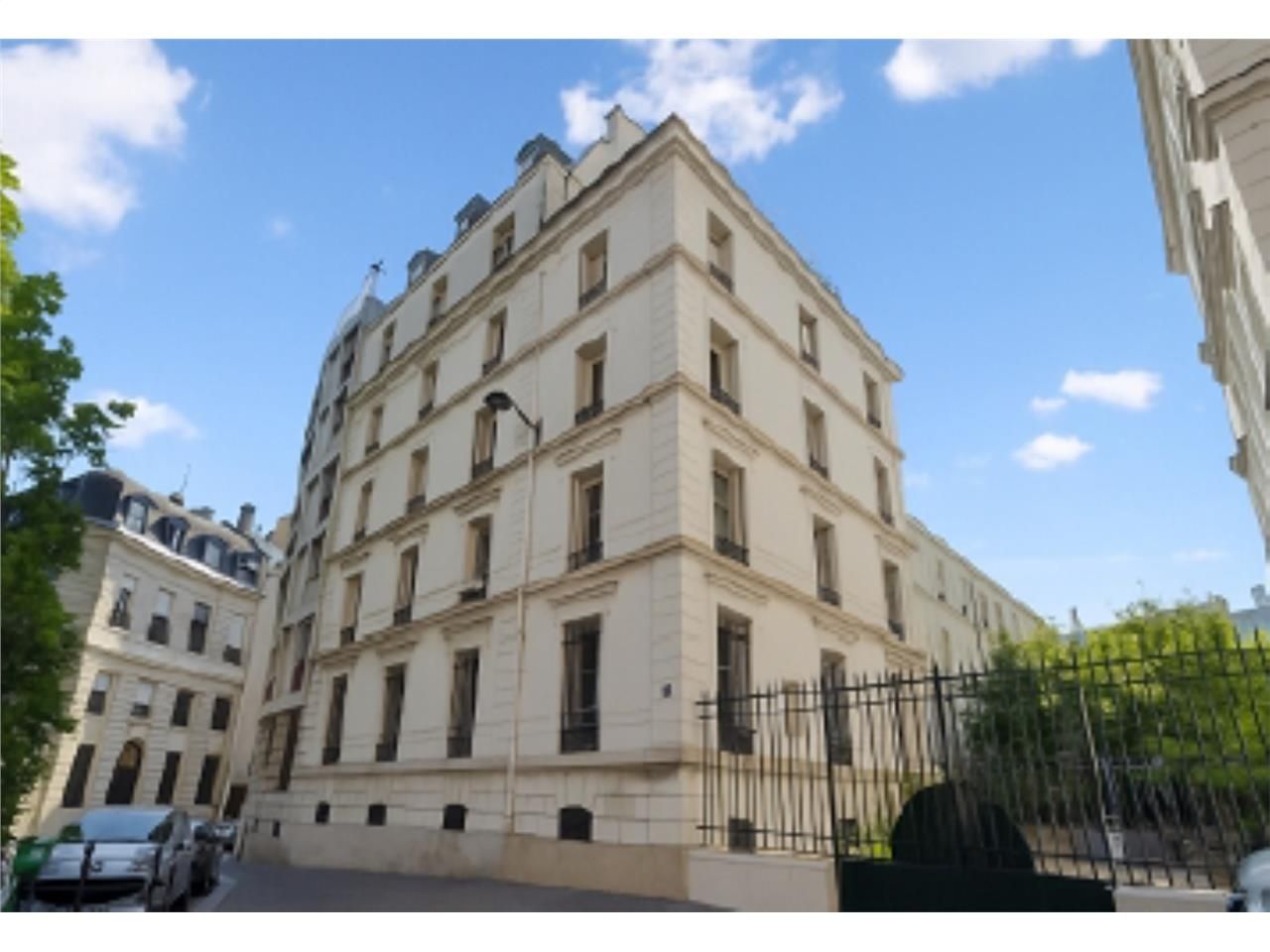 Nous vous proposons, une surface de bureaux à la 