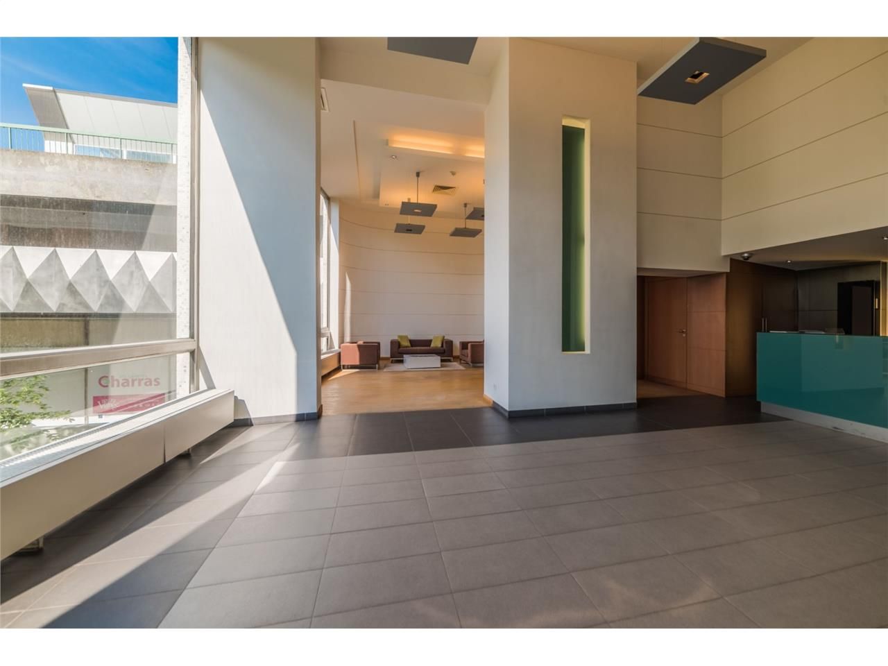 A toute proximité du quartier d'affaires de La Dé