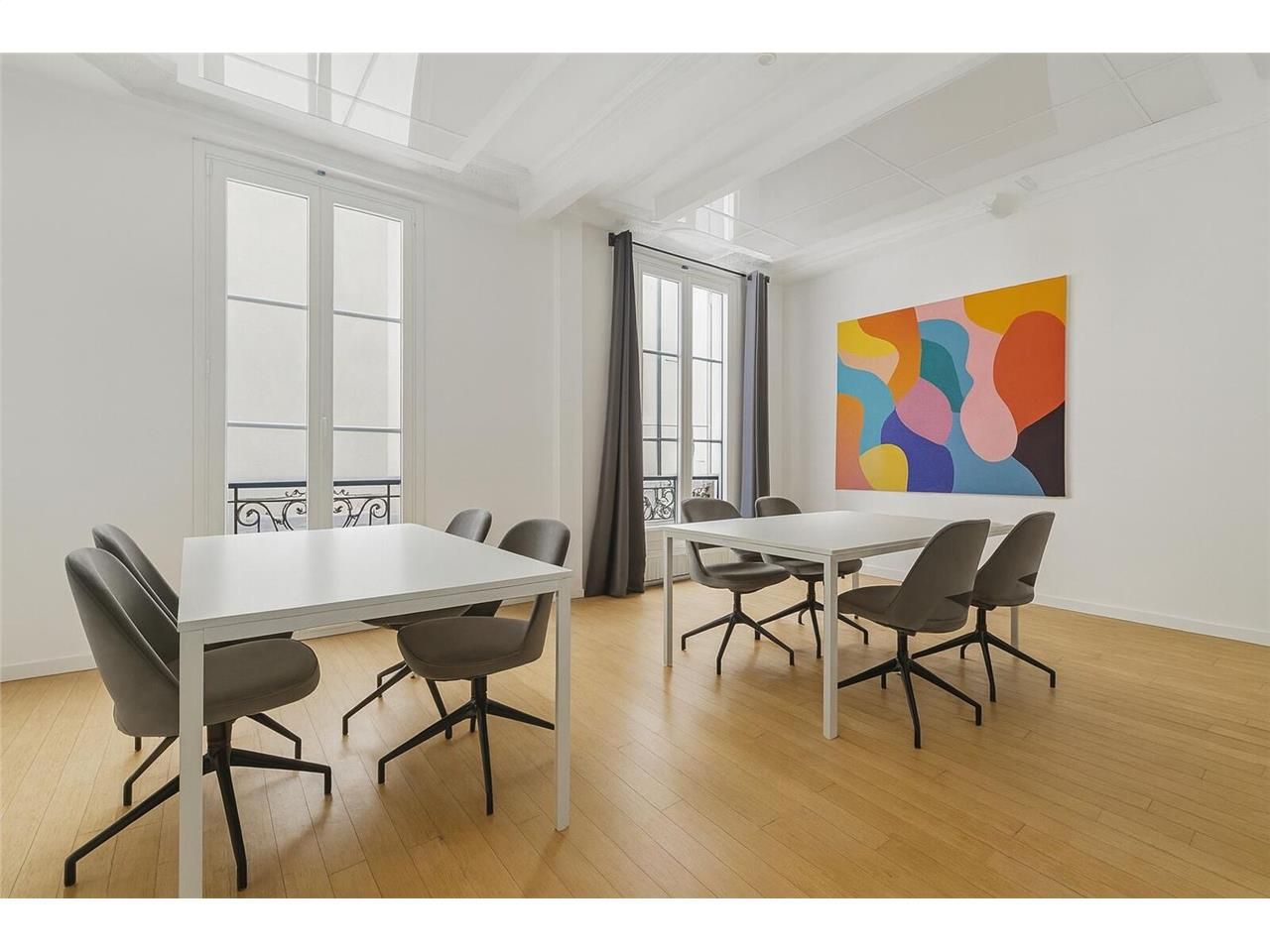 Alex Bolton vous propose à la location des bureau