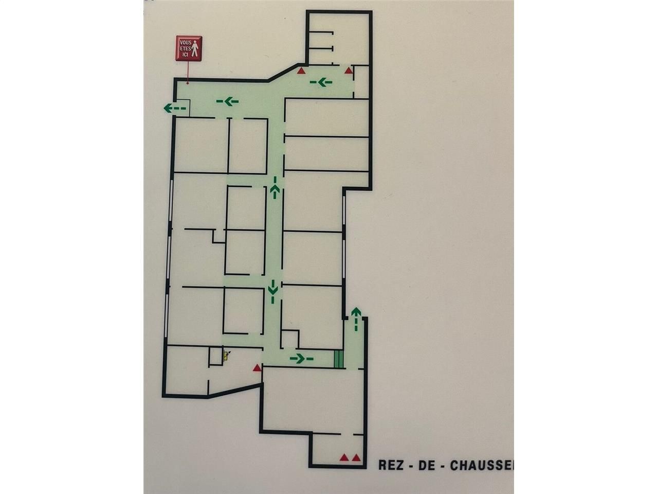 Vente locaux commerciaux 330 m² non divisibles