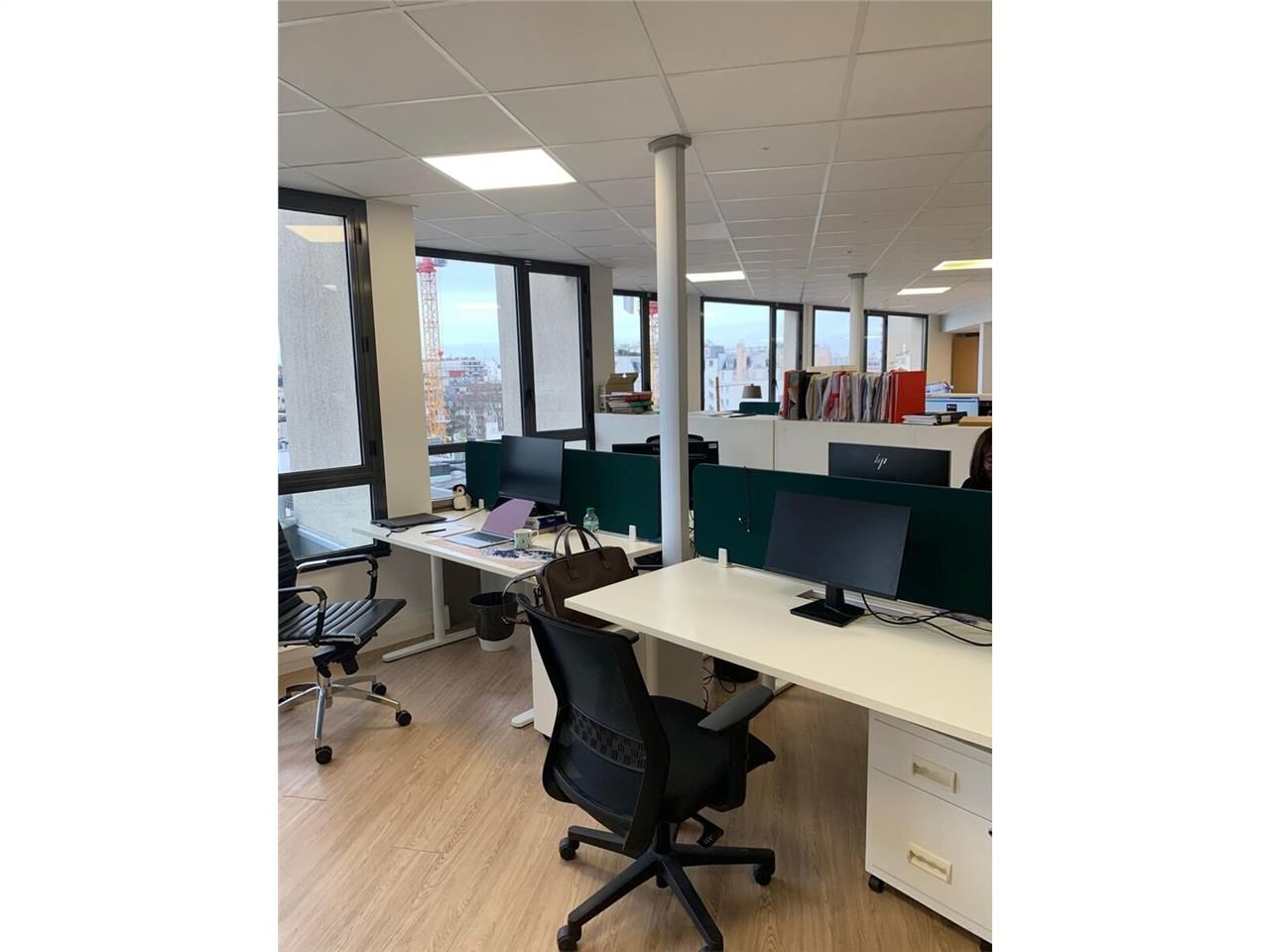 Nous proposons à la location un espace de bureaux