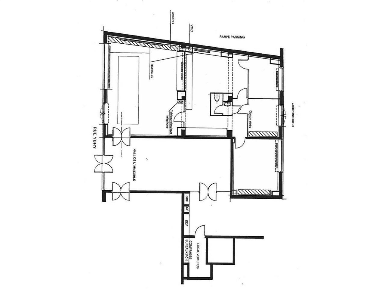 A proximité immédiate du Pont de Neuilly, Alex Bo