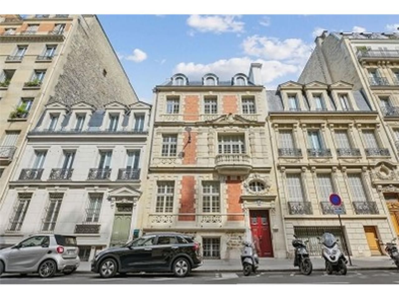 ALEX BOLTON, vous propose à la location, un super