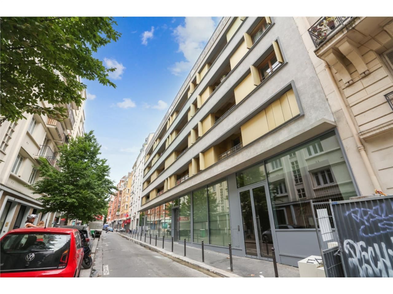 Au coeur du quartier Jules Joffrin, au pied d'un 