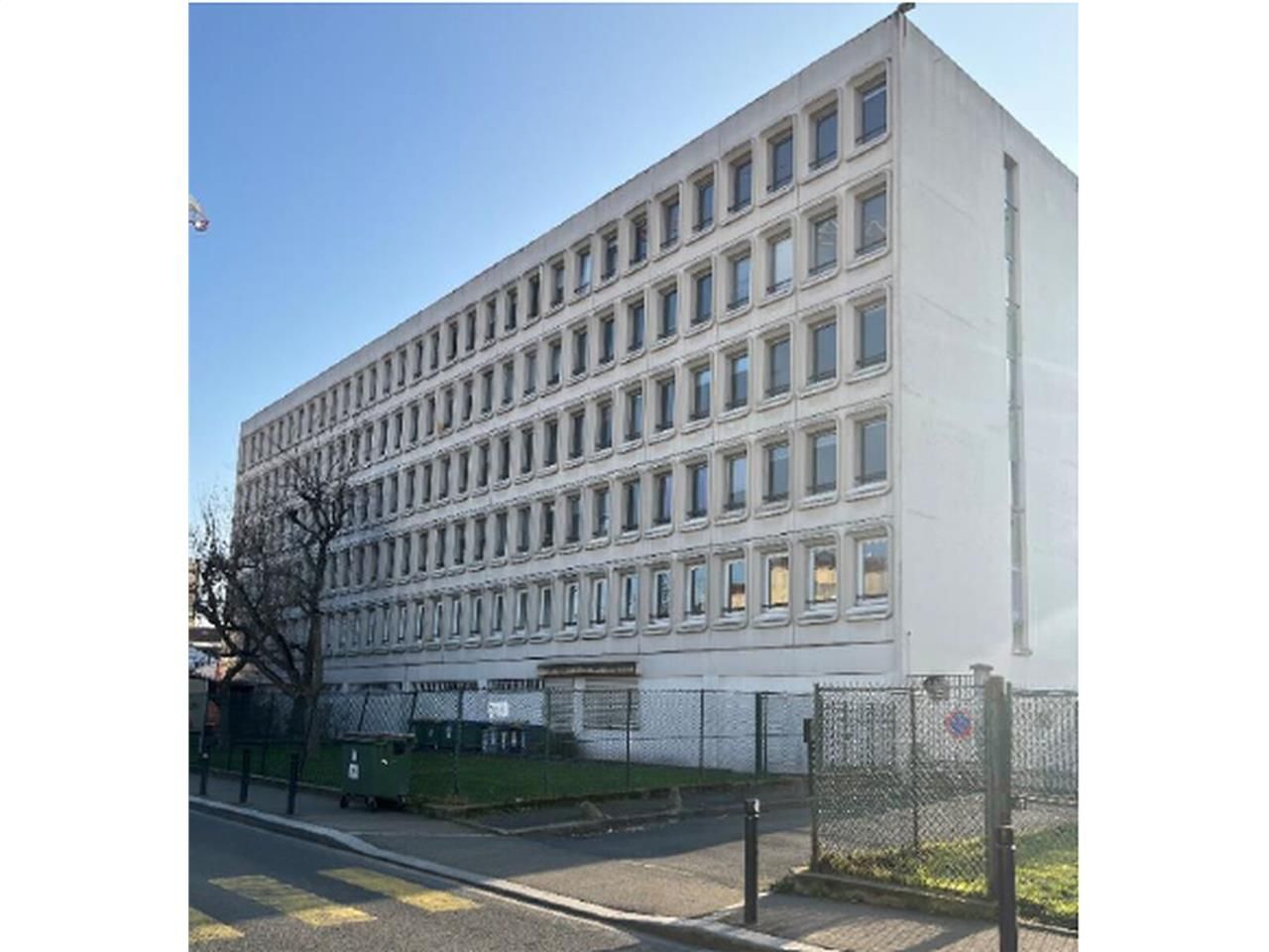 Nous vous proposons à la vente des bureaux idéale