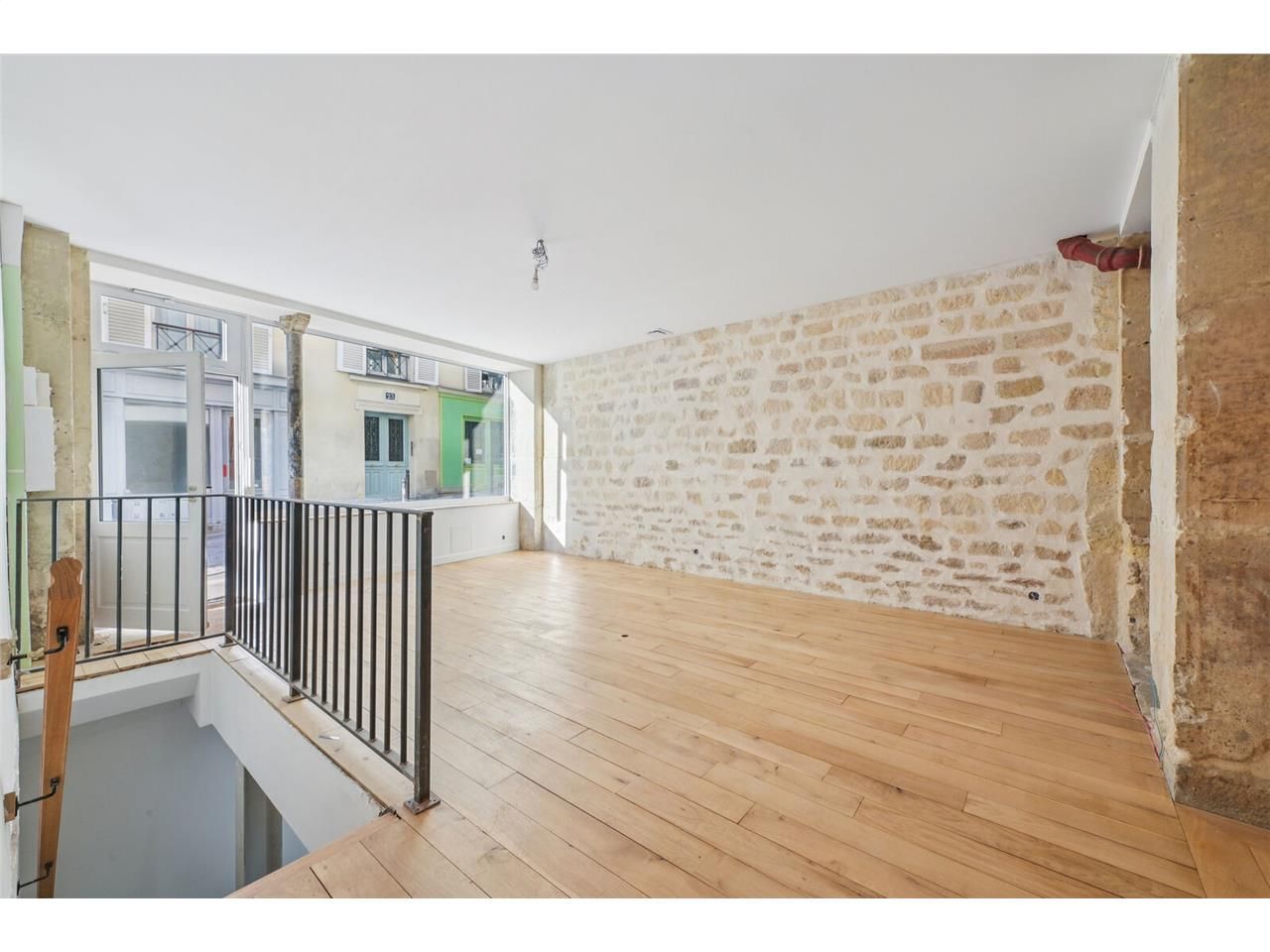 Nous vous proposons à la vente un local commercia