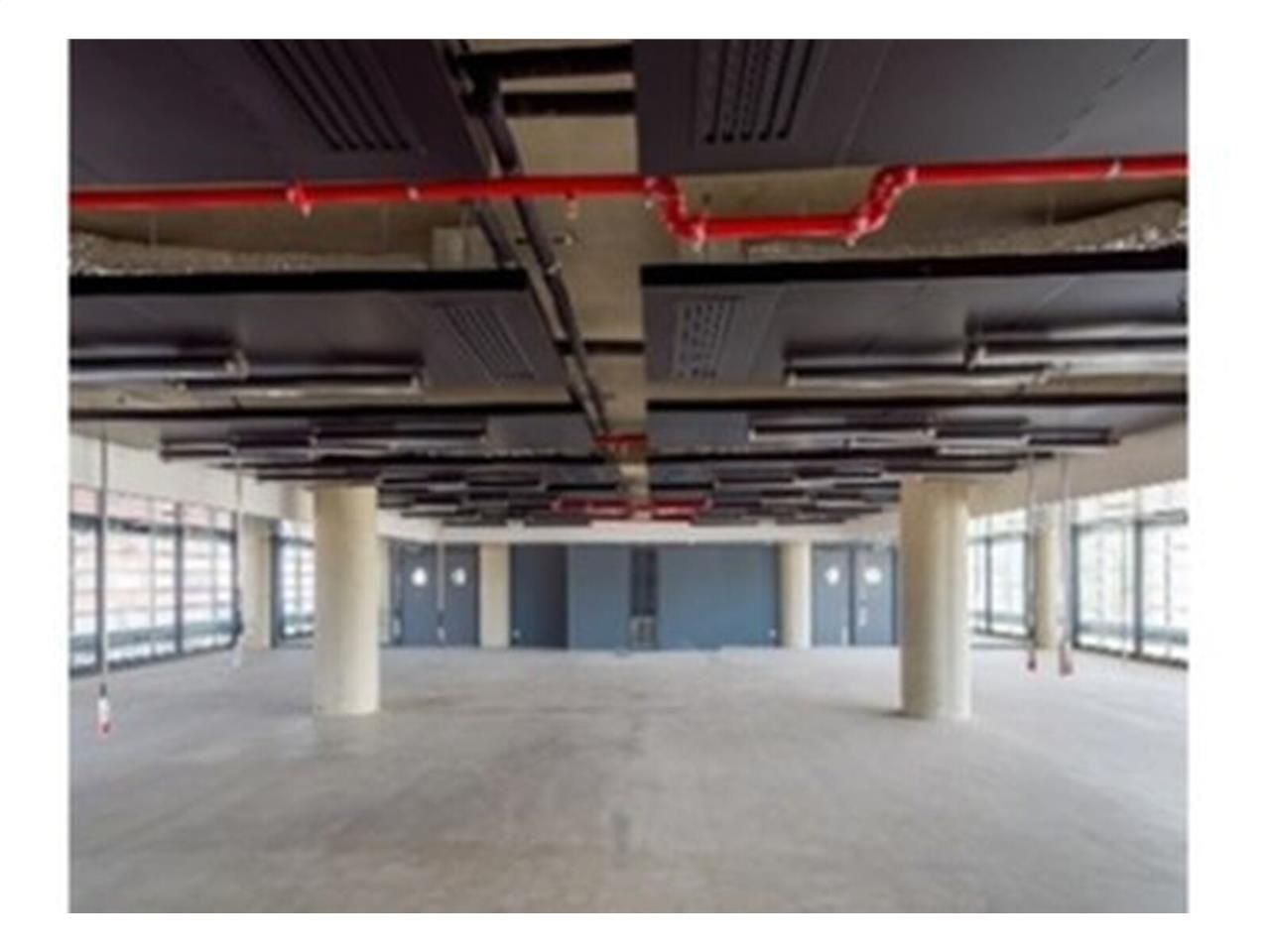 Alex Bolton vous propose à la location 1 447 m² d