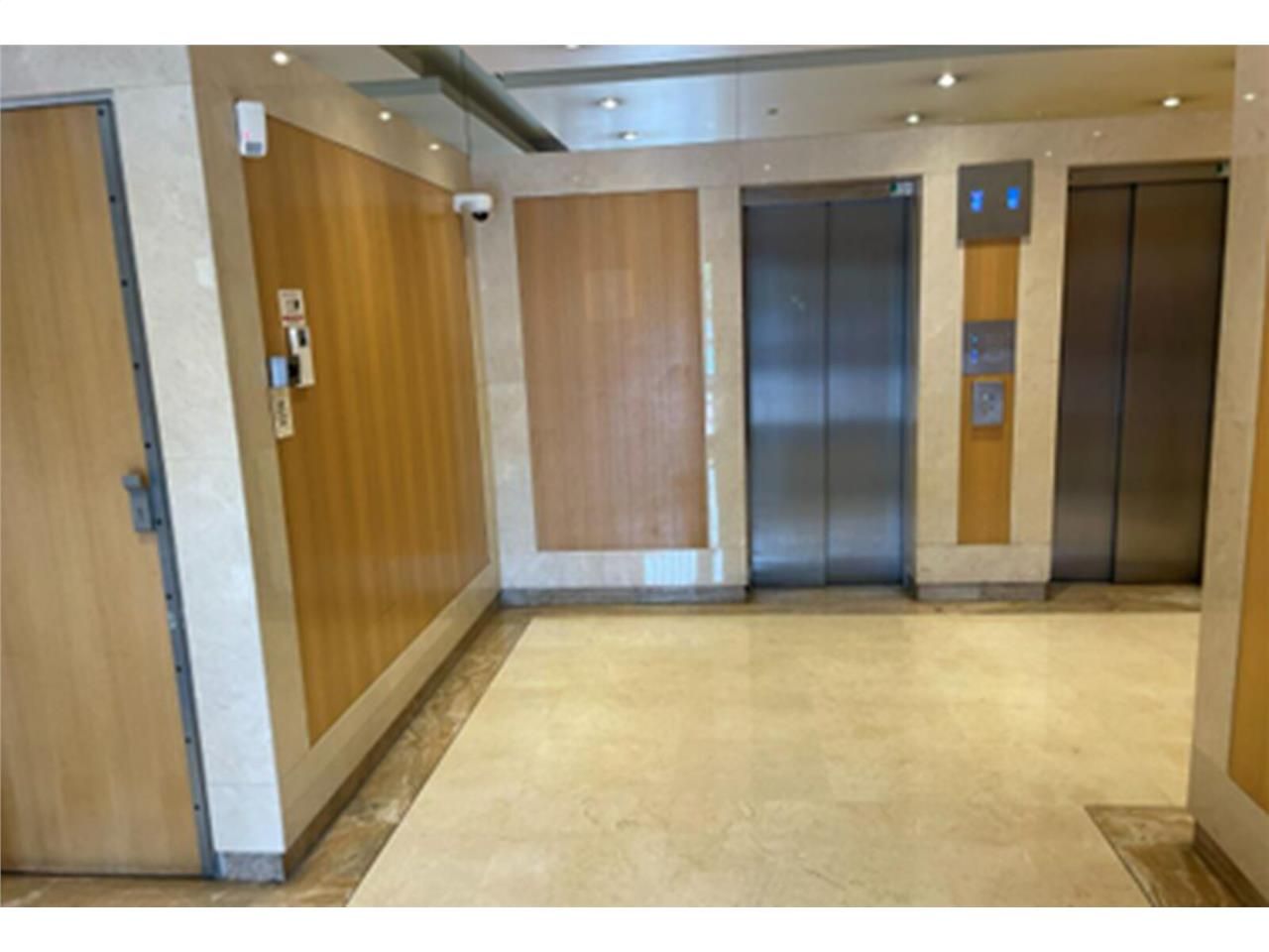 A proximité immédiate de la place de la Nation, A