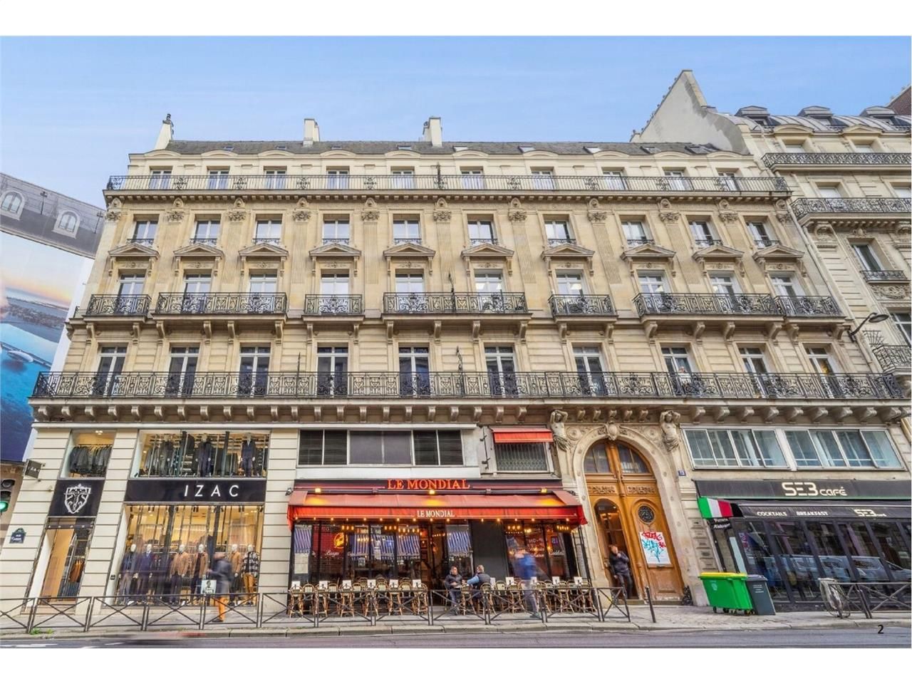 Découvrez une opportunité rare d'acquérir des bur