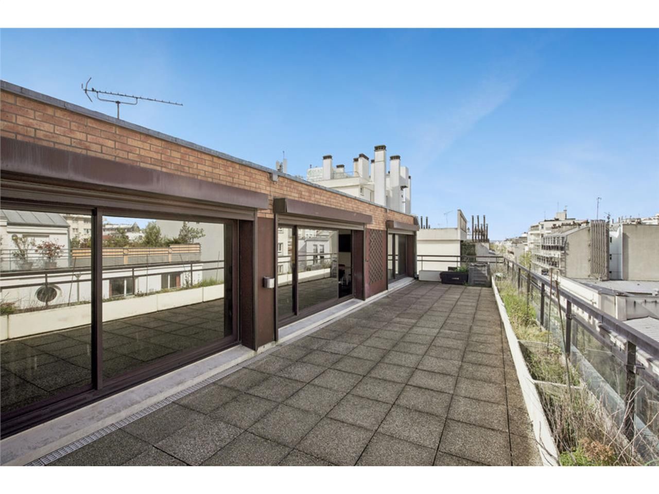 Nous vous proposons à la vente des bureaux idéale