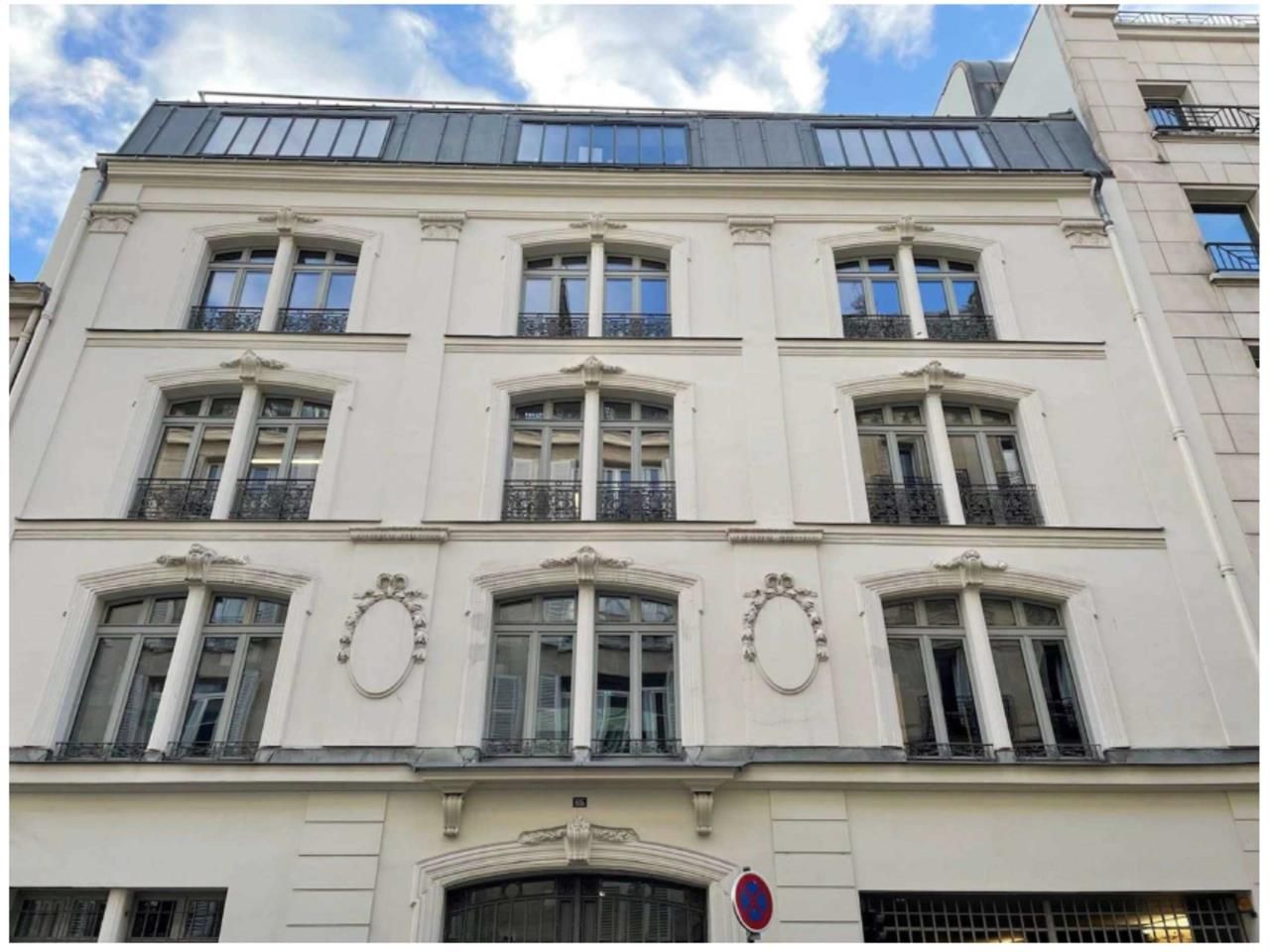 ALEX BOLTON a le plaisir de vous proposer à la lo