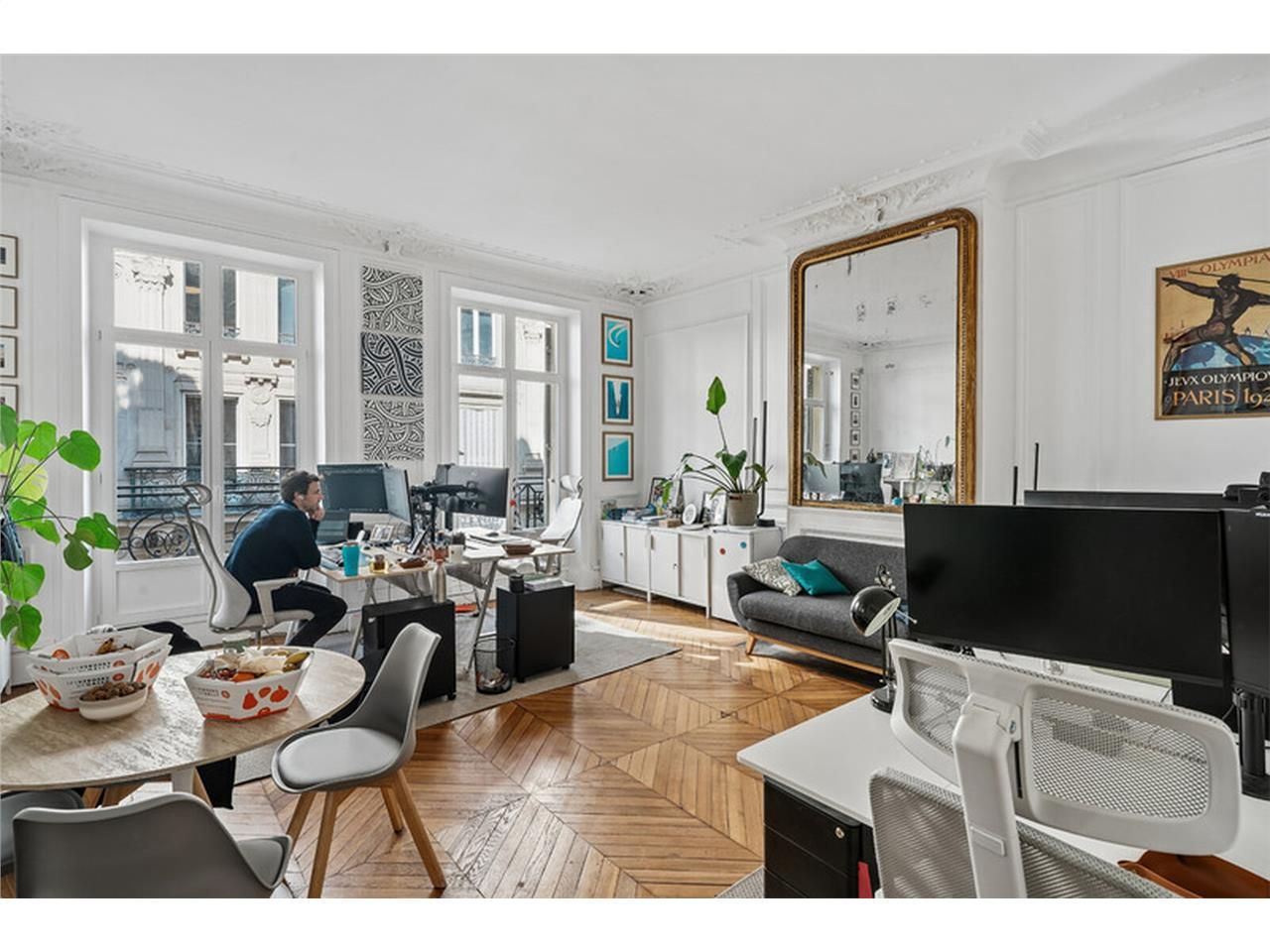 Dans le 9ème arrondissement, à toute proximité de