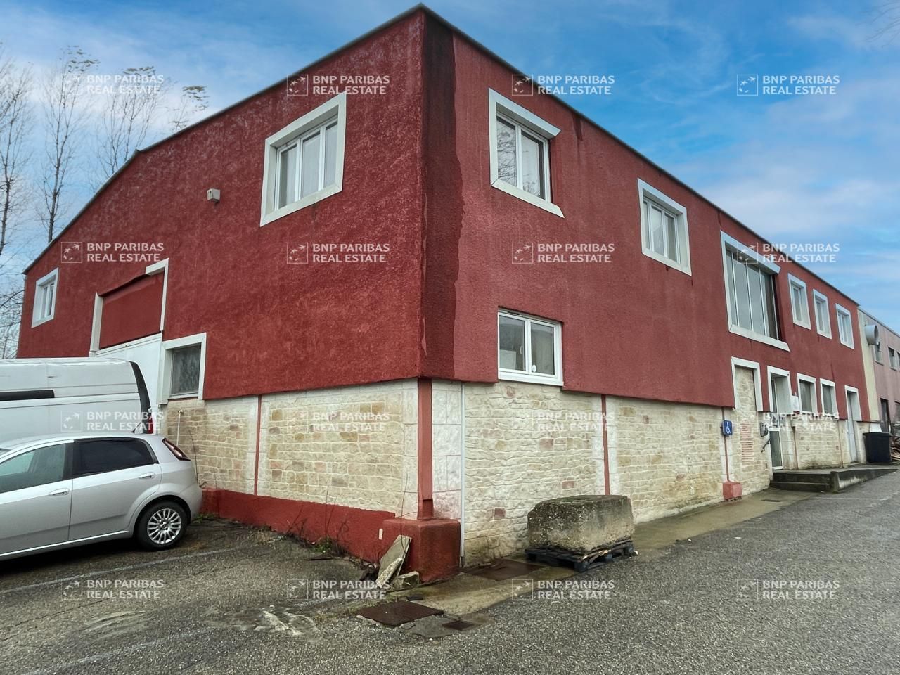 Vente Activité 787.4 m² non divisibles 69230 Saint-genis-laval