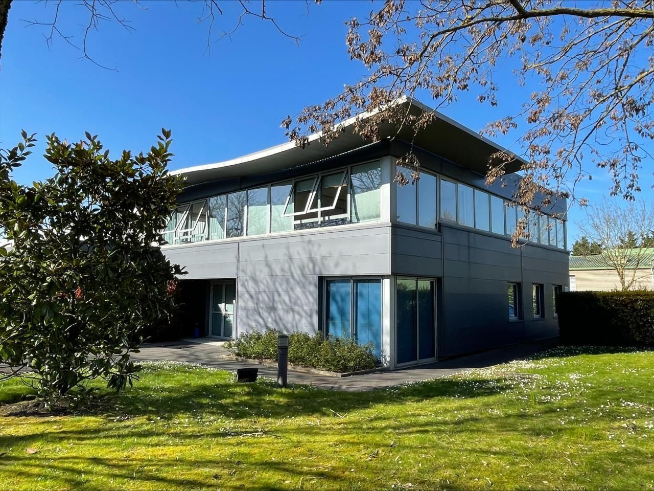 1934 m² pour ce activité en vente à Le plessis-bouchard