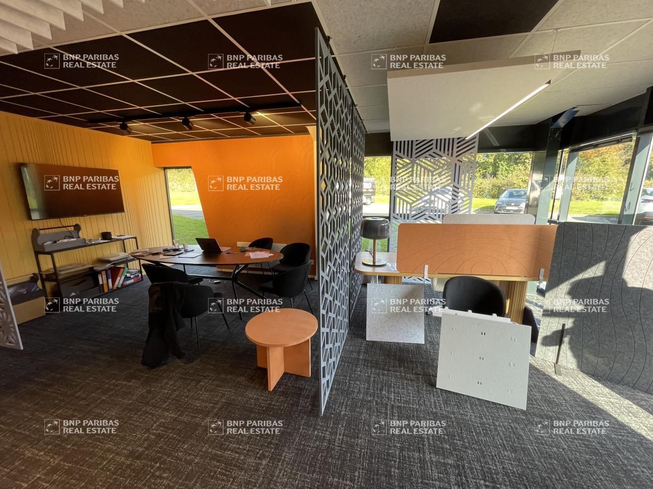 1160 m² pour ce activité en location à Melesse