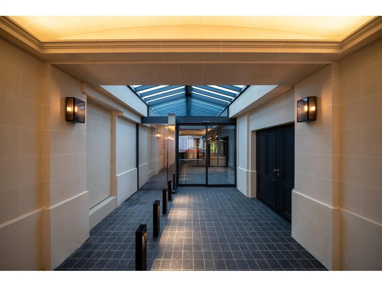 2262 m² pour ce bureaux en location à Paris