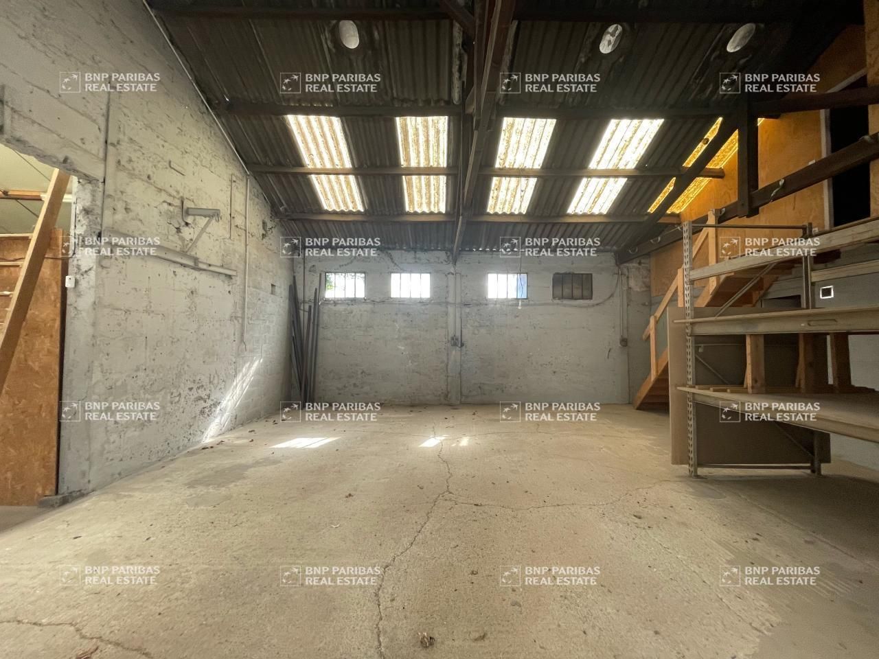 466 m² pour ce activité en vente à Bègles