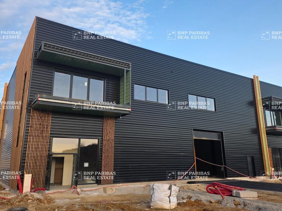 Location PME-PMI 4959.98 m² divisibles 94510 La queue-en-brie