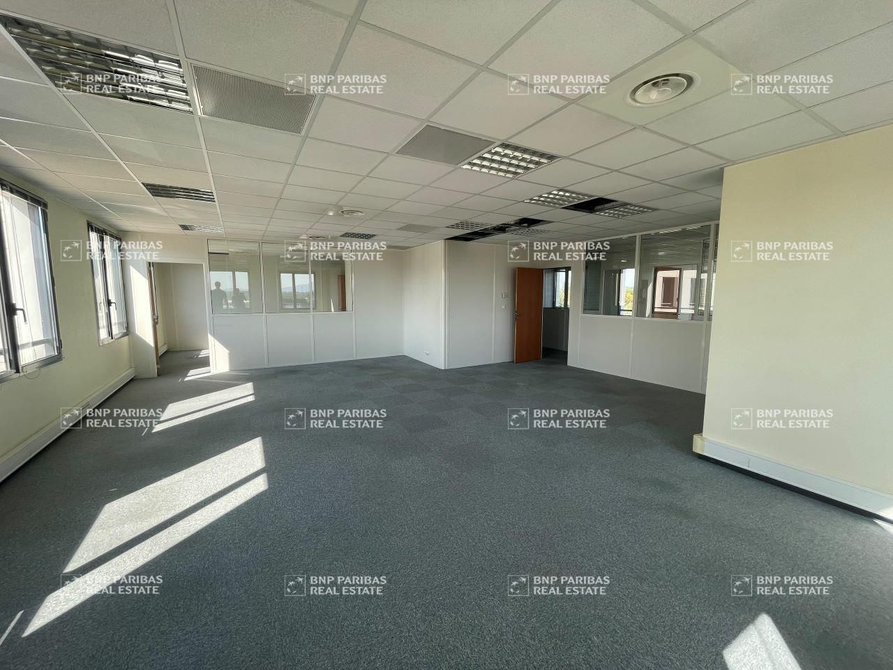 556 m² pour ce bureaux en location à Villefranche-sur-saône