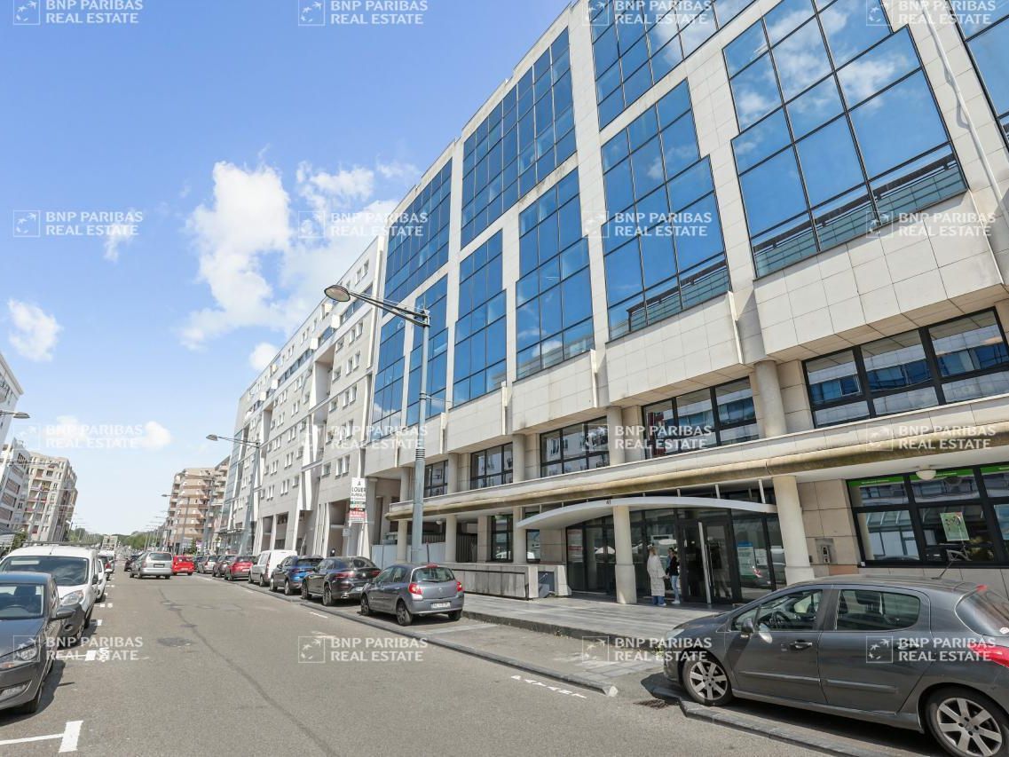 Location Bureaux 929 m² divisibles 78180 Montigny le bretonneux