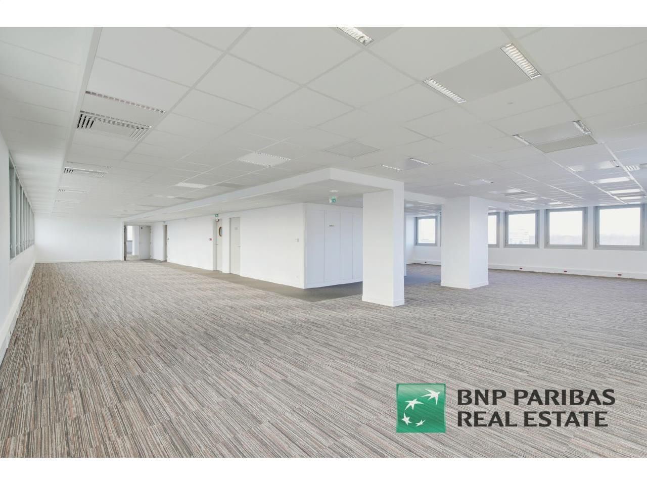 2792 m² pour ce bureaux en location à Velizy villacoublay