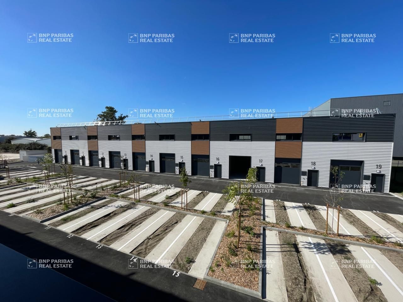 Location Activité 2442.29 m² divisibles 33170 Gradignan