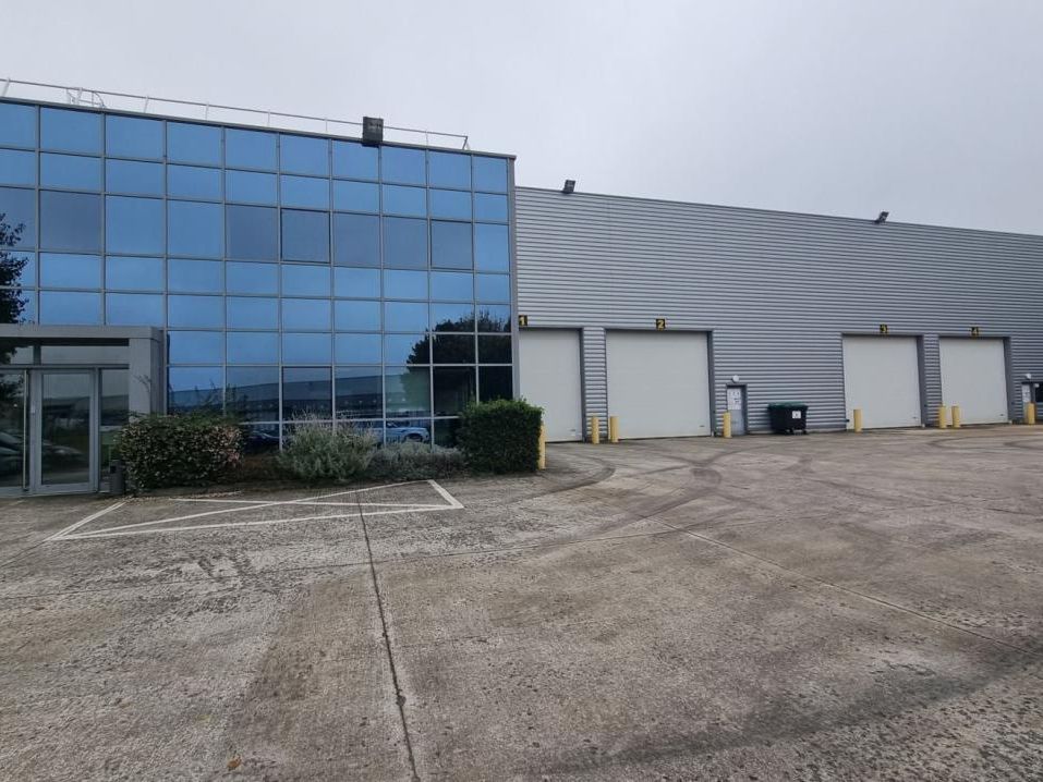 Location Activité 2448 m² non divisibles 77290 Compans