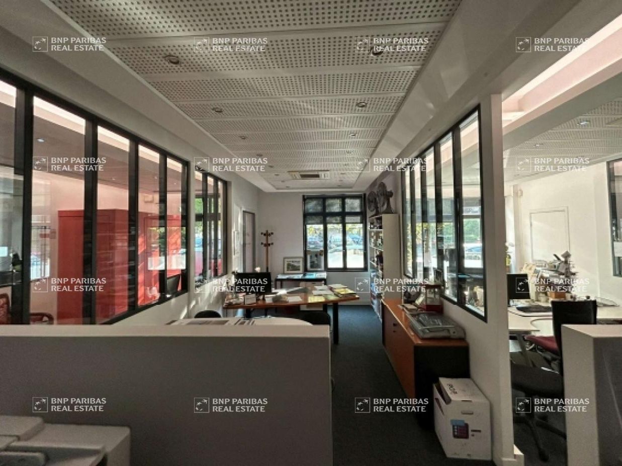 Location Bureaux 145 m² non divisibles 92170 Vanves