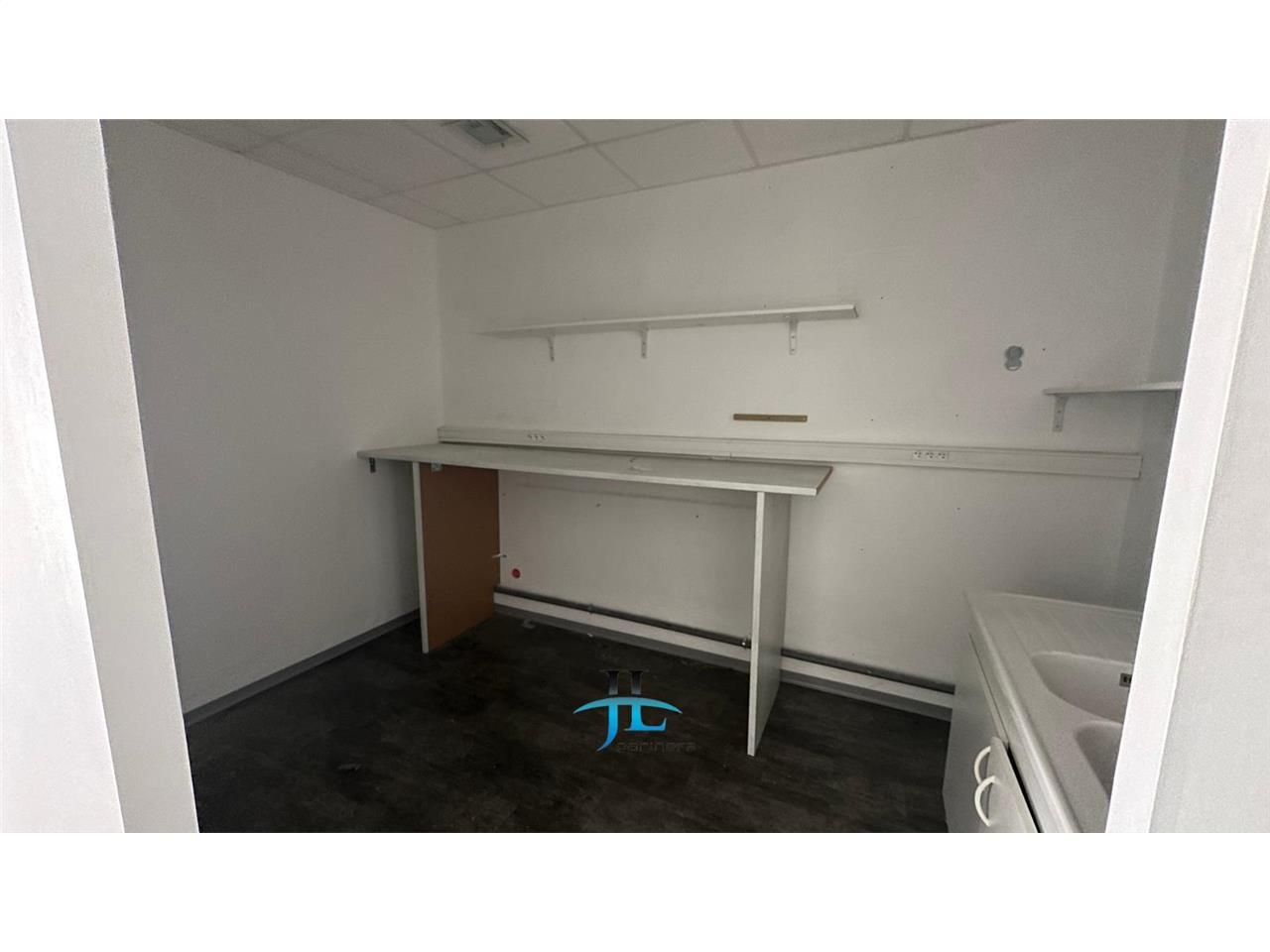 Location local commercial 144m2 Langon Zone Commerciale