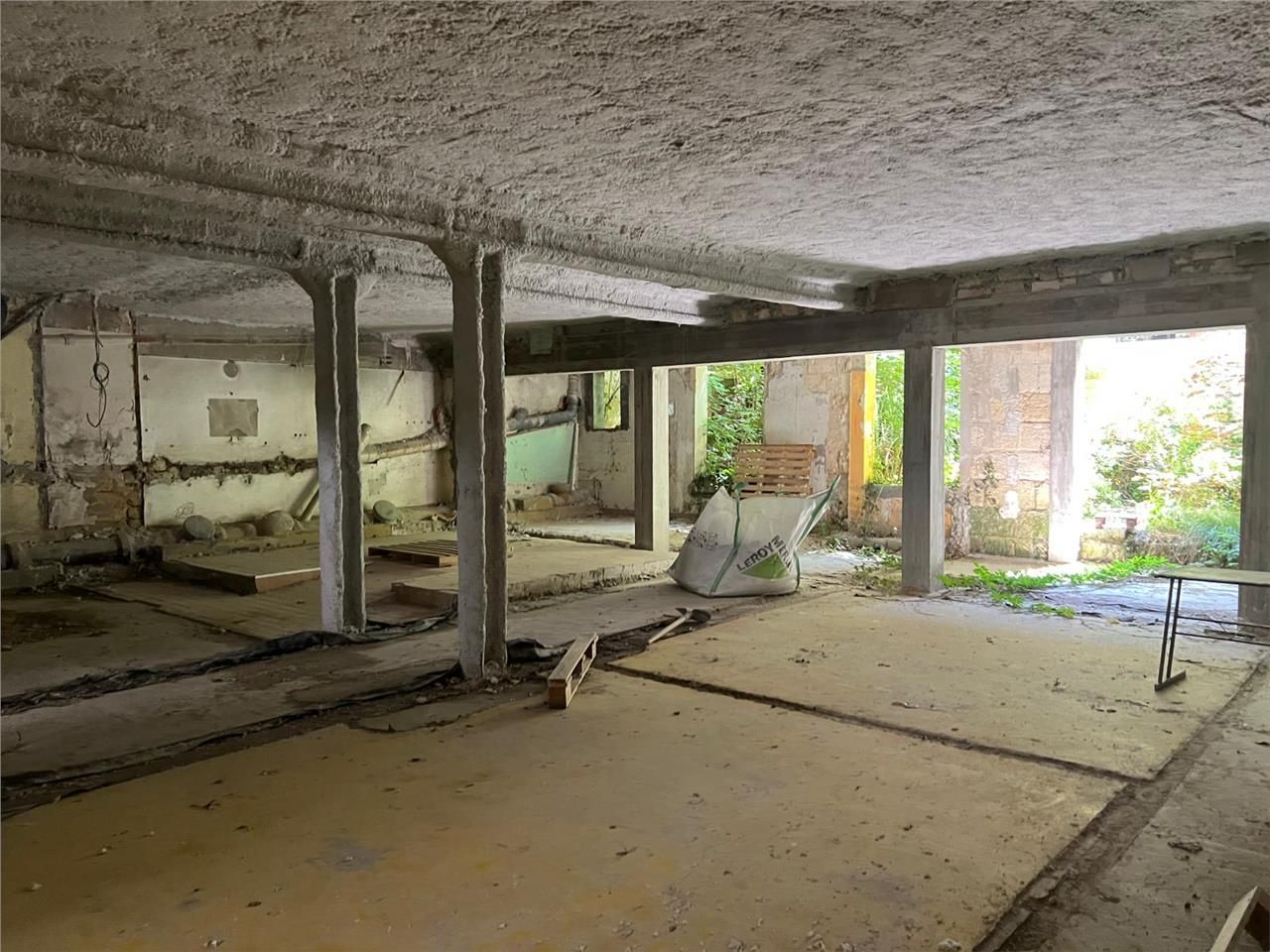 253 m² pour ce bur en ven à Bordeaux