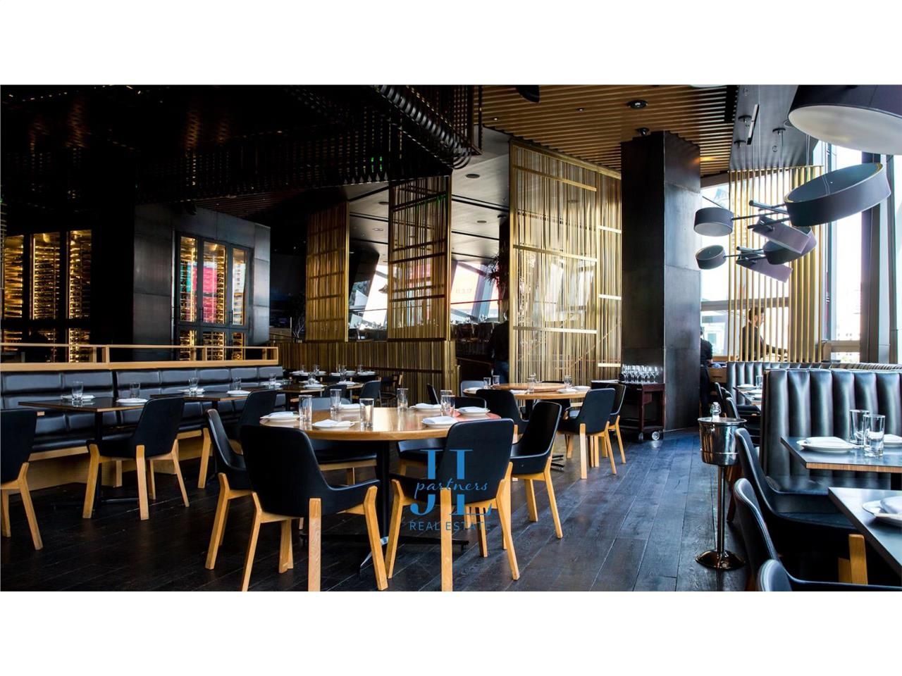 Local commercial 651m2 + 180m2 de terrasse Bègles Rives d'Arcins