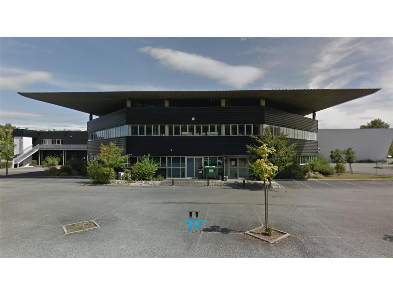 Bureau 66m2 R+1 à louer Mérignac proche rocade