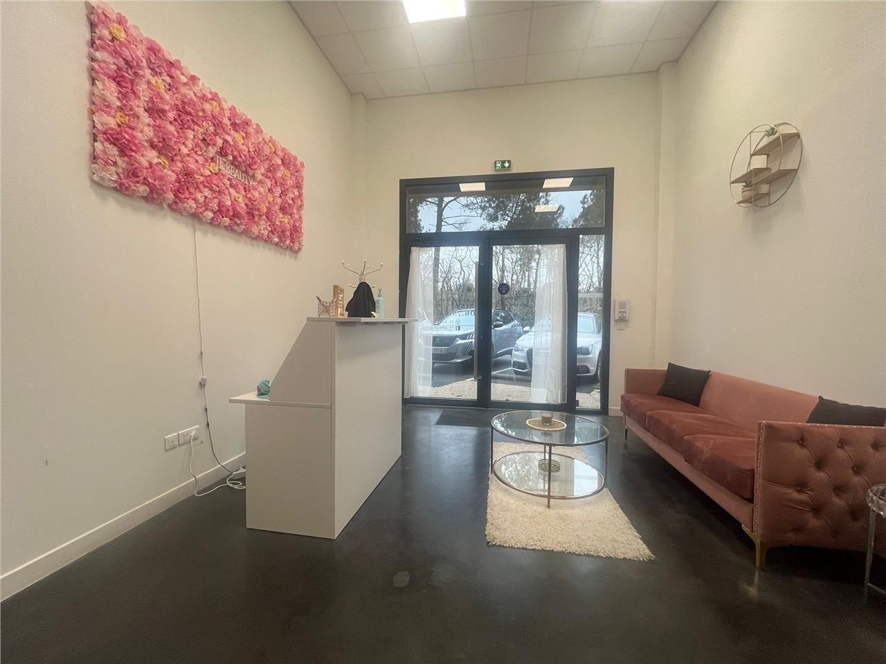 À LOUER – LOCAL COMMERCIAL – ZONE COMMERCIALE DU PIAN-MÉDOC