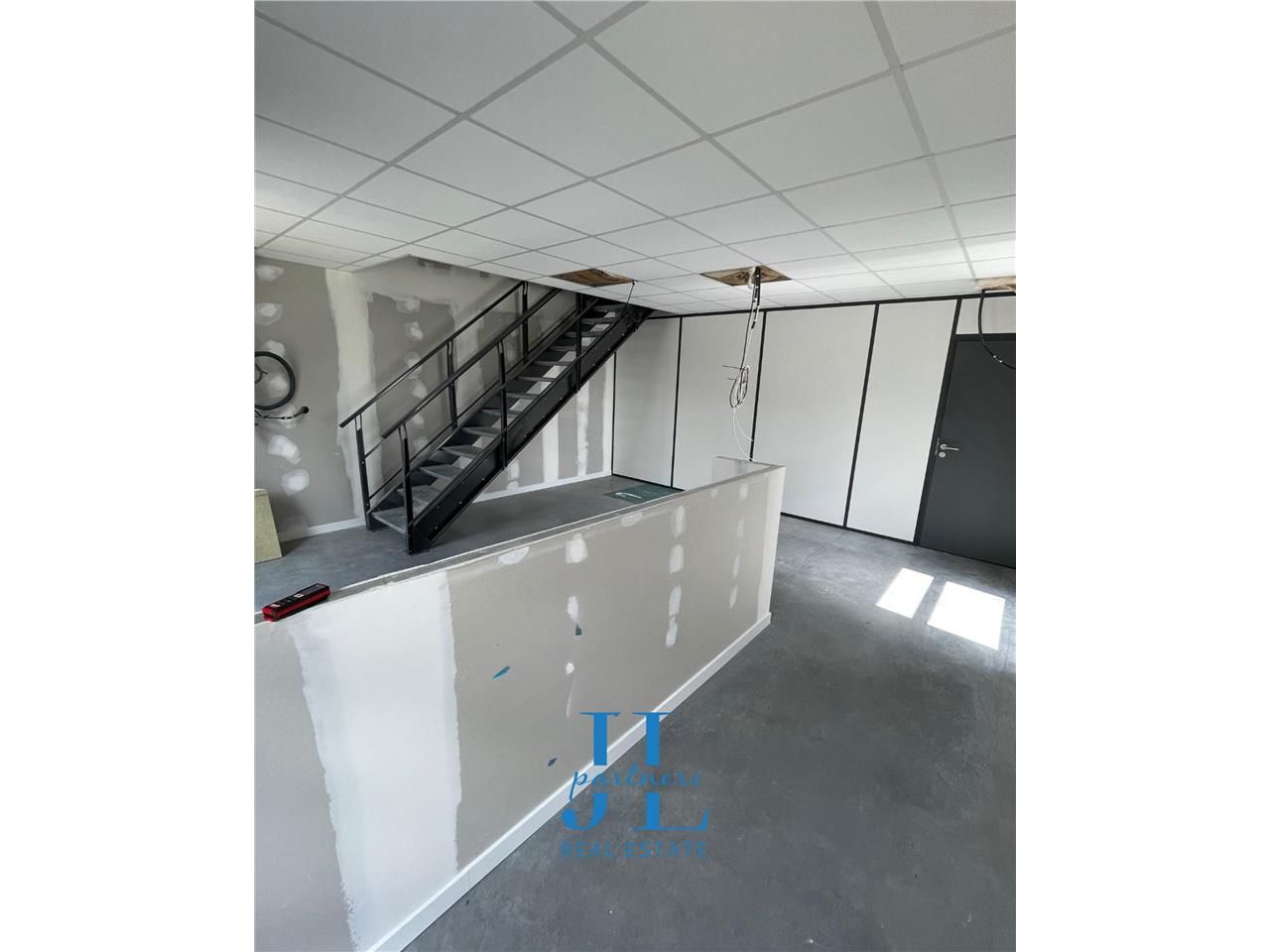 À VENDRE – Local d'activité 260 m² – Villenave d'Ornon – Bâtiment neuf