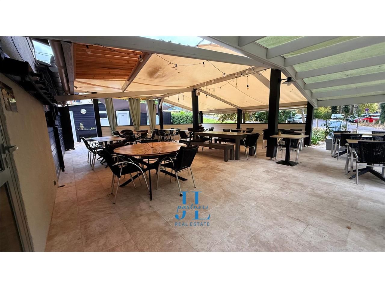 Fonds de commerce Restaurant Licence III 460m2 proche canal du midi