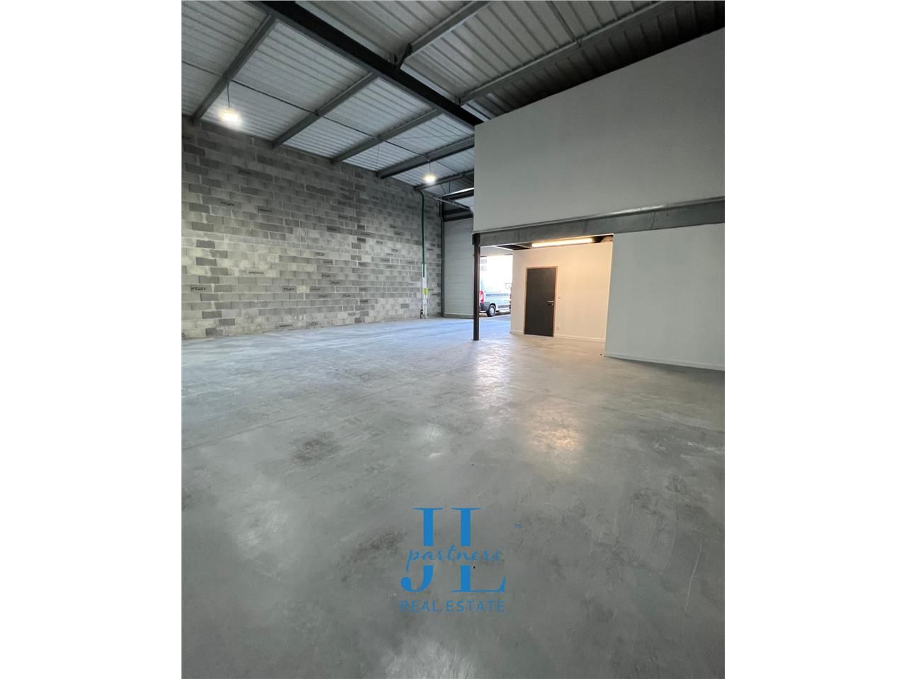 À LOUER – Local d'activité 260 m² – Villenave d'Ornon – Bâtiment neuf