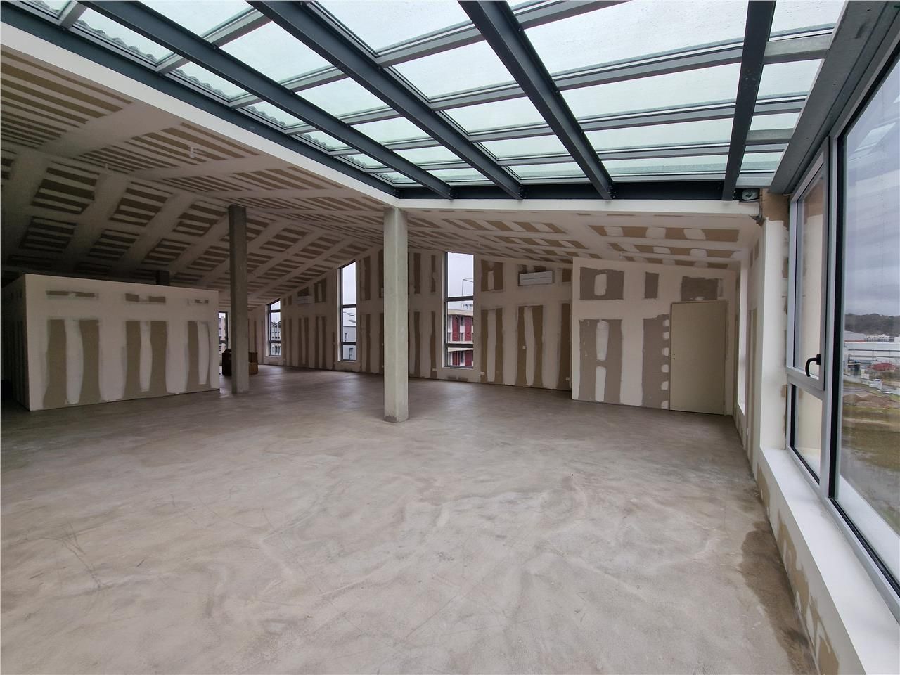 A louer : local commercial ''LOFT'' à louer – Bordeaux Brazza – 180 m²