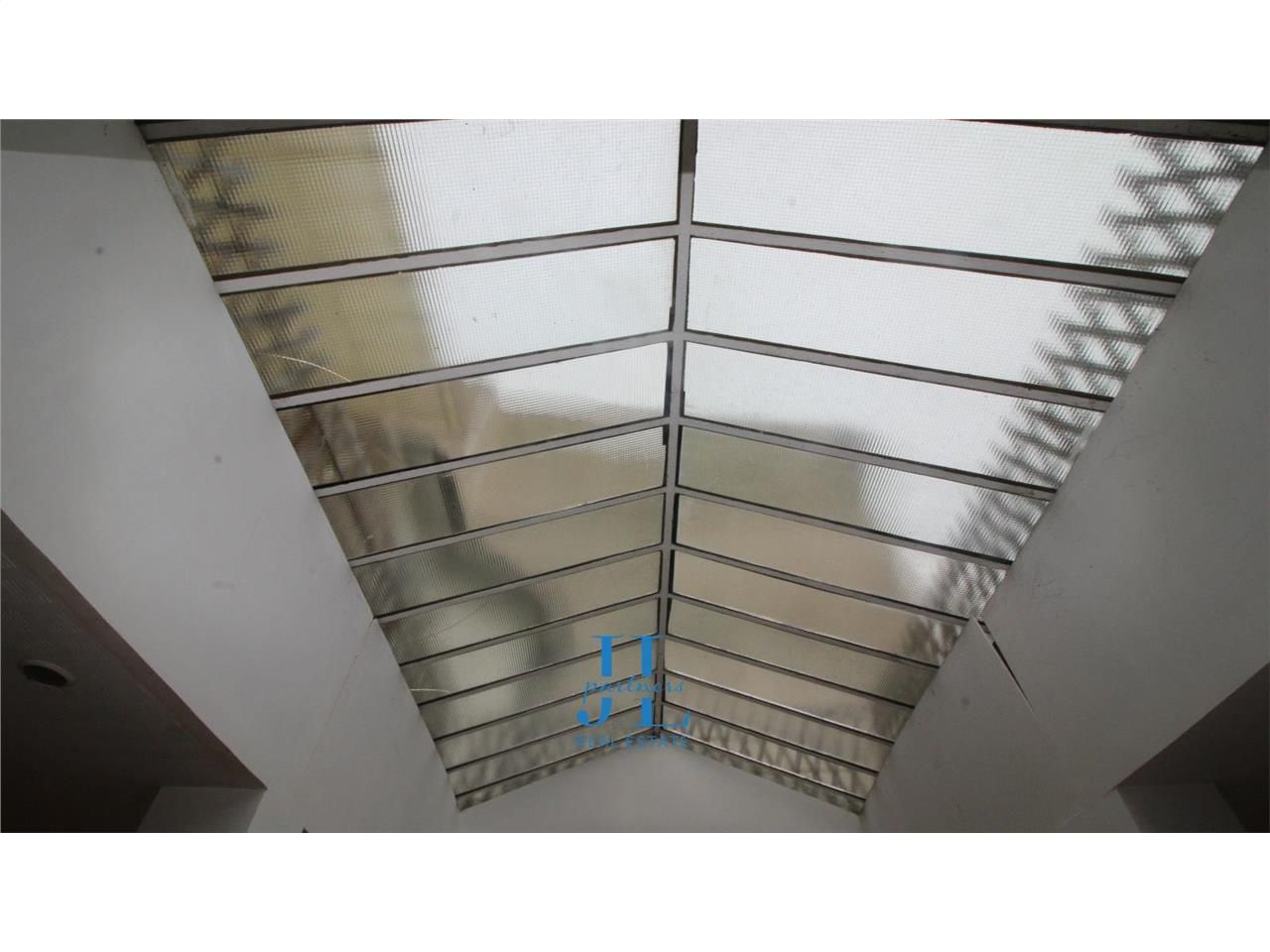 À LOUER – Local commercial 194 m² - Quartier Saint Seurin/Fondaudège – Bordeaux (33000)