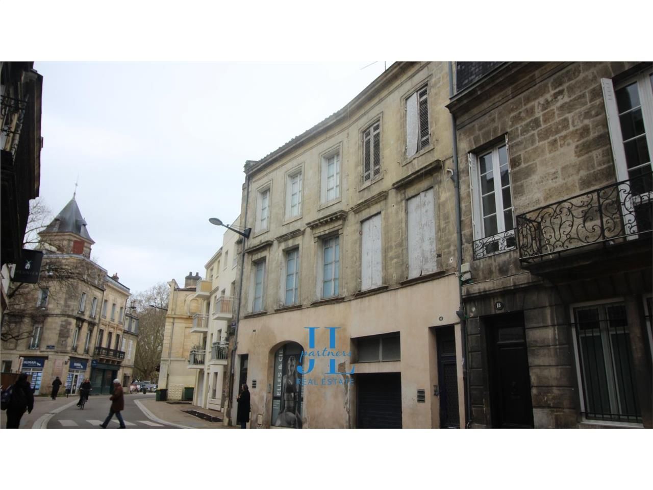 À LOUER – Local commercial 194 m² - Quartier Saint Seurin/Fondaudège – Bordeaux (33000)