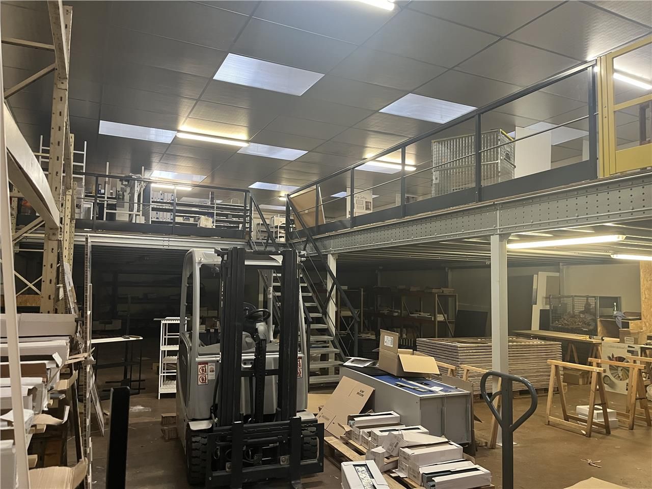 À LOUER – BUREAUX ET LOCAL D'ACTIVITE – Eysines