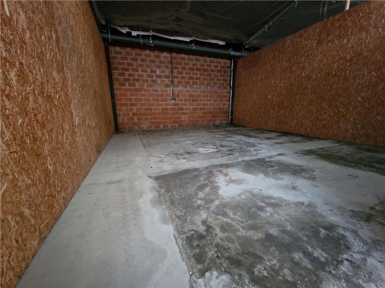 Local d''activités de 49 m² – Proximité immédiate Gare de Bruges